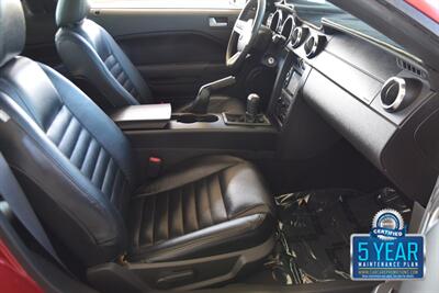 2009 Ford Mustang GT PREMIUM 5SPD MANUAL LTHR FRESH TRADE IN CLEAN   - Photo 26 - Stafford, TX 77477