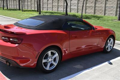 2019 Chevrolet Camaro LT CONVERTIBLE LOADED FRESH TRADE HWY MILES NICE   - Photo 17 - Stafford, TX 77477