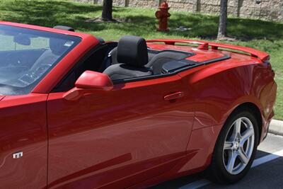 2019 Chevrolet Camaro LT CONVERTIBLE LOADED FRESH TRADE HWY MILES NICE   - Photo 10 - Stafford, TX 77477