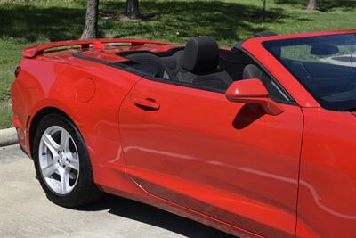 2019 Chevrolet Camaro LT CONVERTIBLE LOADED FRESH TRADE HWY MILES NICE   - Photo 9 - Stafford, TX 77477