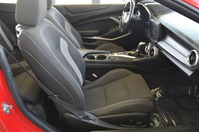 2019 Chevrolet Camaro LT CONVERTIBLE LOADED FRESH TRADE HWY MILES NICE   - Photo 28 - Stafford, TX 77477