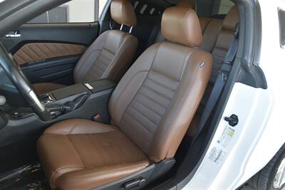 2011 Ford Mustang GT PREMIUM 5SPD AUTO LTHR PREM WHLS FRESH TRADE   - Photo 27 - Stafford, TX 77477