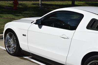 2011 Ford Mustang GT PREMIUM 5SPD AUTO LTHR PREM WHLS FRESH TRADE   - Photo 16 - Stafford, TX 77477