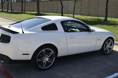 2011 Ford Mustang GT PREMIUM 5SPD AUTO LTHR PREM WHLS FRESH TRADE   - Photo 15 - Stafford, TX 77477