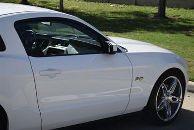 2011 Ford Mustang GT PREMIUM 5SPD AUTO LTHR PREM WHLS FRESH TRADE   - Photo 17 - Stafford, TX 77477