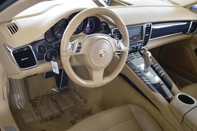 2012 Porsche Panamera LUXURY LOADED NAV ROOF HTD SEATS HWY MILES NICE   - Photo 28 - Stafford, TX 77477