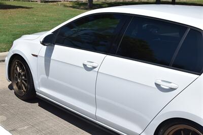 2017 Volkswagen Golf GTI S PERFORMANCE 6SPD MANUAL PREM WHLS   - Photo 12 - Stafford, TX 77477