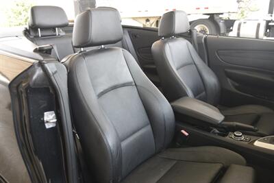2012 BMW 135i CONVERTIBLE NAV PREM/SPORTS PKG NICE   - Photo 29 - Stafford, TX 77477