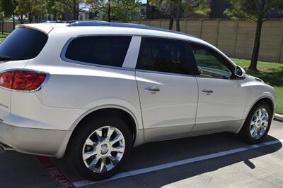 2012 Buick Enclave Premium   - Photo 2 - Stafford, TX 77477