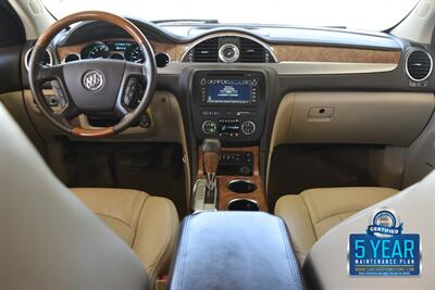 2012 Buick Enclave Premium   - Photo 31 - Stafford, TX 77477
