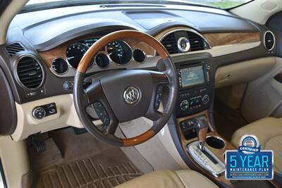 2012 Buick Enclave Premium   - Photo 25 - Stafford, TX 77477
