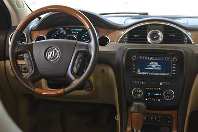 2012 Buick Enclave Premium   - Photo 32 - Stafford, TX 77477