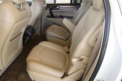 2012 Buick Enclave Premium   - Photo 29 - Stafford, TX 77477