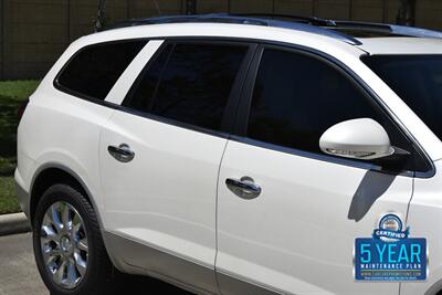 2012 Buick Enclave Premium   - Photo 14 - Stafford, TX 77477
