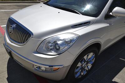2012 Buick Enclave Premium   - Photo 20 - Stafford, TX 77477
