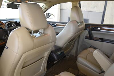 2012 Buick Enclave Premium   - Photo 30 - Stafford, TX 77477