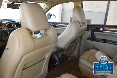 2012 Buick Enclave Premium   - Photo 30 - Stafford, TX 77477