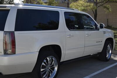 2014 Cadillac Escalade ESV PREMIUM EDI HWY MILES NAV ROOF HTD STS NICE   - Photo 17 - Stafford, TX 77477