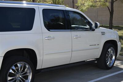 2014 Cadillac Escalade ESV PREMIUM EDI HWY MILES NAV ROOF HTD STS NICE   - Photo 19 - Stafford, TX 77477