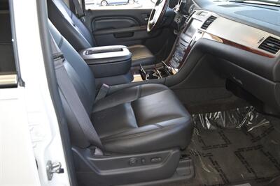 2014 Cadillac Escalade ESV PREMIUM EDI HWY MILES NAV ROOF HTD STS NICE   - Photo 33 - Stafford, TX 77477