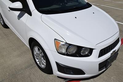 2016 Chevrolet Sonic LT AUTO ALL PWR HWY MILES FRESH TRADE IN CLEAN   - Photo 11 - Stafford, TX 77477