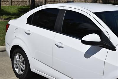 2016 Chevrolet Sonic LT AUTO ALL PWR HWY MILES FRESH TRADE IN CLEAN   - Photo 8 - Stafford, TX 77477