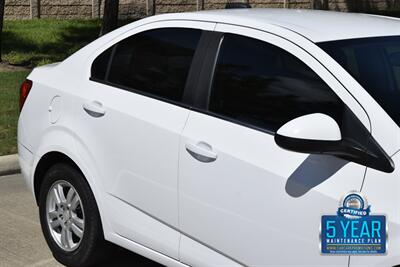 2016 Chevrolet Sonic LT AUTO ALL PWR HWY MILES FRESH TRADE IN CLEAN   - Photo 8 - Stafford, TX 77477