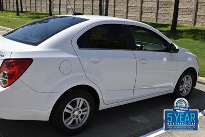 2016 Chevrolet Sonic LT AUTO ALL PWR HWY MILES FRESH TRADE IN CLEAN   - Photo 16 - Stafford, TX 77477