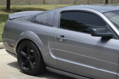 2007 Ford Mustang GT Premium CUSTOM HOOD/EXHAUST/TUNED PREM WHLS   - Photo 9 - Stafford, TX 77477