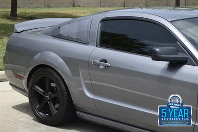 2007 Ford Mustang GT Premium CUSTOM HOOD/EXHAUST/TUNED PREM WHLS   - Photo 9 - Stafford, TX 77477