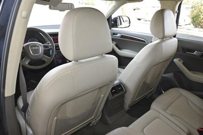 2012 Audi Q5 2.0T QUATTRO PREM+ BK/CAM ROOF FRESH TRADE NICE   - Photo 33 - Stafford, TX 77477