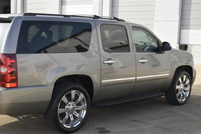 2012 Chevrolet Suburban LTZ LTHR NAV BK/CAM TV/DVD S/ROOF HTD STS NICE   - Photo 15 - Stafford, TX 77477