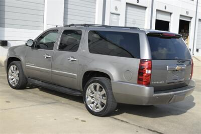 2012 Chevrolet Suburban LTZ LTHR NAV BK/CAM TV/DVD S/ROOF HTD STS NICE   - Photo 12 - Stafford, TX 77477