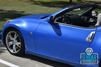 2011 Nissan 370Z CONVERTIBLE AUTOMATIC BEAUTIFUL COLOR COMBO CLEAN   - Photo 20 - Stafford, TX 77477