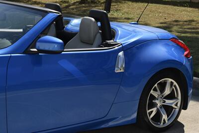 2011 Nissan 370Z CONVERTIBLE AUTOMATIC BEAUTIFUL COLOR COMBO CLEAN   - Photo 10 - Stafford, TX 77477