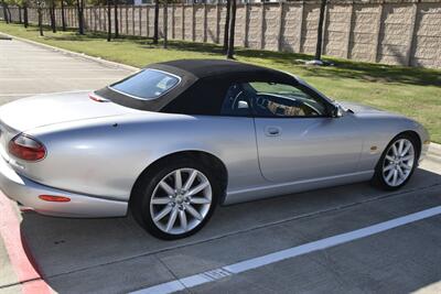2005 Jaguar XK8 CONVERTIBLE GREAT CONDITION FRESH TRADE LADY OWNED   - Photo 17 - Stafford, TX 77477