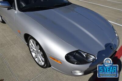 2005 Jaguar XK8 CONVERTIBLE GREAT CONDITION FRESH TRADE LADY OWNED   - Photo 12 - Stafford, TX 77477