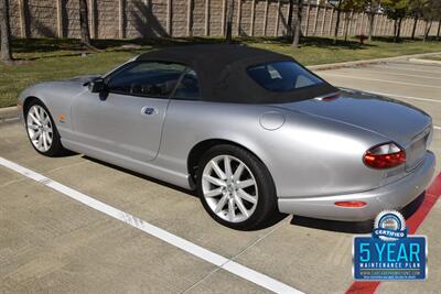 2005 Jaguar XK8 CONVERTIBLE GREAT CONDITION FRESH TRADE LADY OWNED   - Photo 14 - Stafford, TX 77477