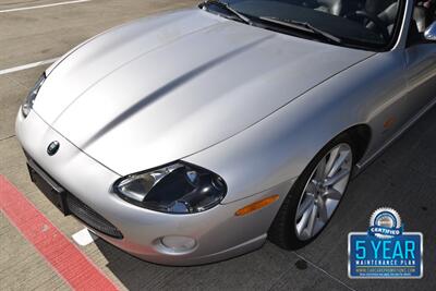 2005 Jaguar XK8 CONVERTIBLE GREAT CONDITION FRESH TRADE LADY OWNED   - Photo 11 - Stafford, TX 77477
