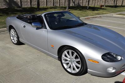 2005 Jaguar XK8 CONVERTIBLE GREAT CONDITION FRESH TRADE LADY OWNED   - Photo 7 - Stafford, TX 77477