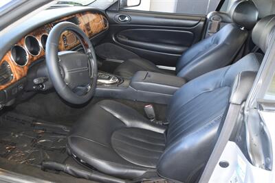 2005 Jaguar XK8 CONVERTIBLE GREAT CONDITION FRESH TRADE LADY OWNED   - Photo 29 - Stafford, TX 77477
