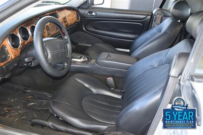 2005 Jaguar XK8 CONVERTIBLE GREAT CONDITION FRESH TRADE LADY OWNED   - Photo 29 - Stafford, TX 77477