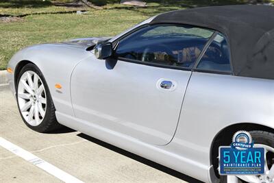 2005 Jaguar XK8 CONVERTIBLE GREAT CONDITION FRESH TRADE LADY OWNED   - Photo 18 - Stafford, TX 77477