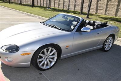 2005 Jaguar XK8 CONVERTIBLE GREAT CONDITION FRESH TRADE LADY OWNED   - Photo 8 - Stafford, TX 77477