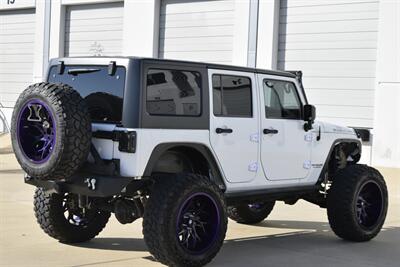 2016 Jeep Wrangler UNLTD RUBICON 4X4 PROFESSIONALY LIFTED HEAD TURNER   - Photo 17 - Stafford, TX 77477