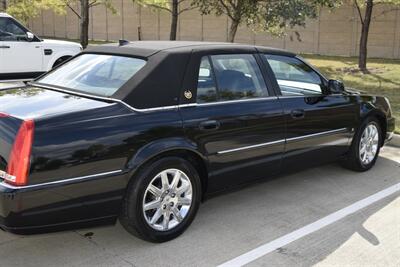 2010 Cadillac DTS LUXURY CARRIAGE TOP 39K ORIG MILES FRESH TRADE IN   - Photo 19 - Stafford, TX 77477