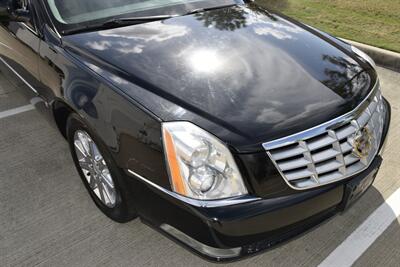 2010 Cadillac DTS LUXURY CARRIAGE TOP 39K ORIG MILES FRESH TRADE IN   - Photo 11 - Stafford, TX 77477