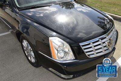 2010 Cadillac DTS LUXURY CARRIAGE TOP 39K ORIG MILES FRESH TRADE IN   - Photo 11 - Stafford, TX 77477