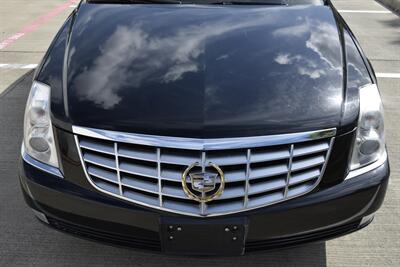 2010 Cadillac DTS LUXURY CARRIAGE TOP 39K ORIG MILES FRESH TRADE IN   - Photo 12 - Stafford, TX 77477