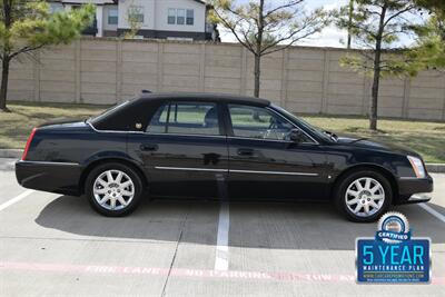 2010 Cadillac DTS LUXURY CARRIAGE TOP 39K ORIG MILES FRESH TRADE IN   - Photo 14 - Stafford, TX 77477